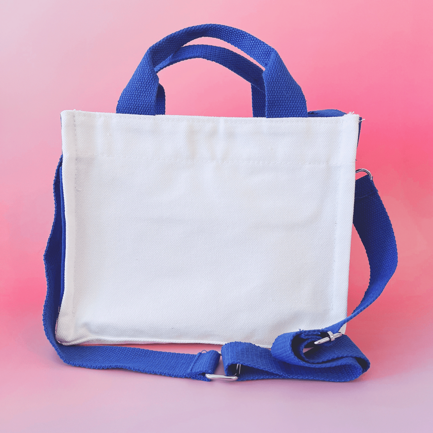 Wanderer Messenger Bag